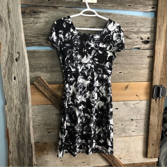 REITMANS Size Med Black/ White Dress - Picture 7 of 8